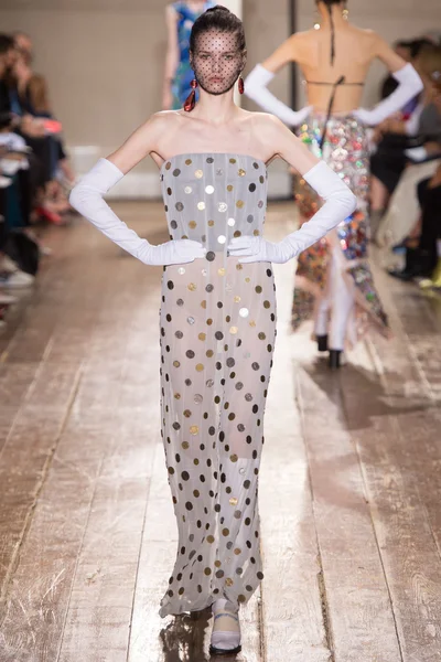 Look 9